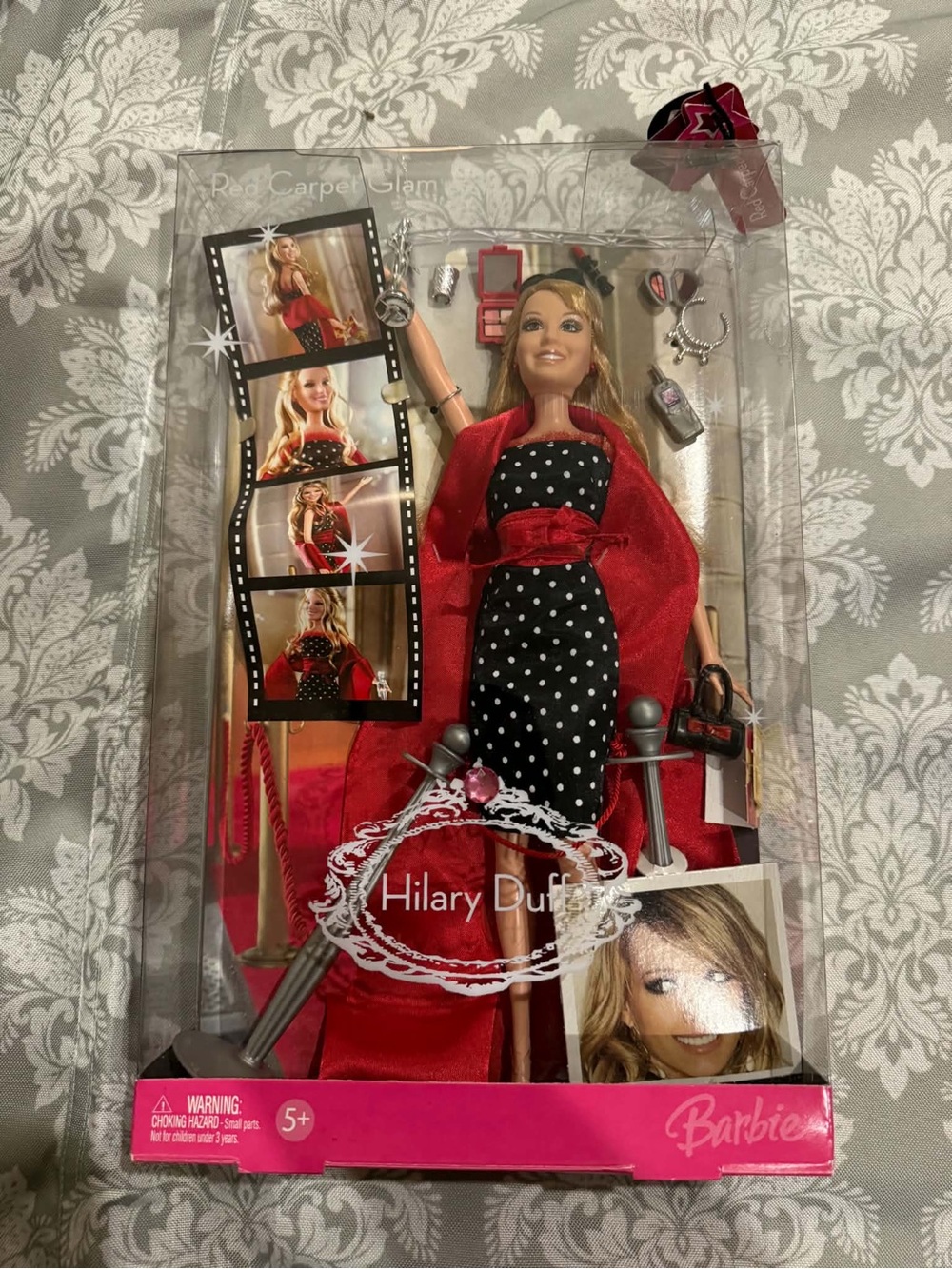 Barbie Red Carpet Glam HILARY DUFF K2896 Black Dress with Red Scarf 2006 NRFB